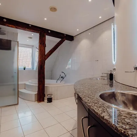Apartment Luxurioese Und Stilvolle In Bester Lage Bremens Bremen
